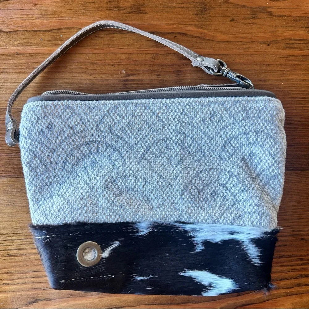 Western MYRA BAG Cosmetic‎ Bag Pouch Wristlet